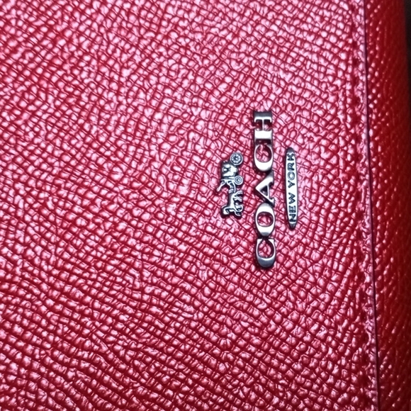 NEW - COACH 3pc Matching Large Red Metallic Tote, Wallet, and Wristlet Set - Picture 15 of 16
